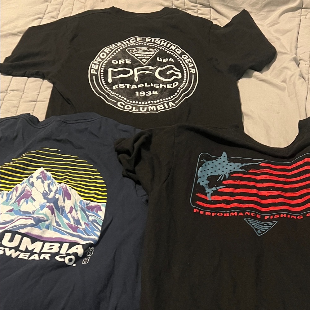 Columbia Men's Black and Navy Short Sleeve Tees - Picture 2 of 2